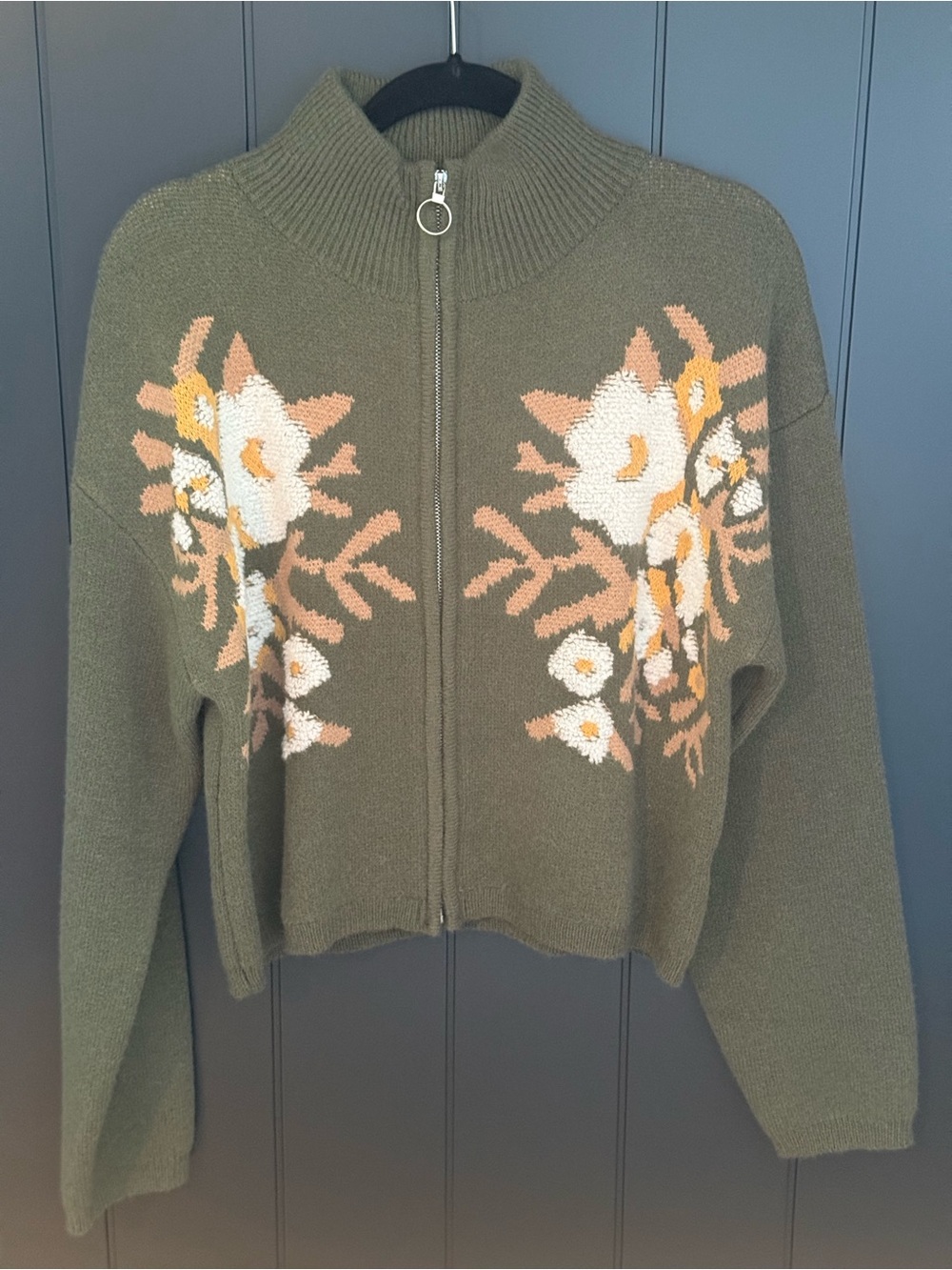 🫒 NEW &merci Women’s Olive Green Floral Zip-Up Sweater Jacket Size L - Picture 10 of 13